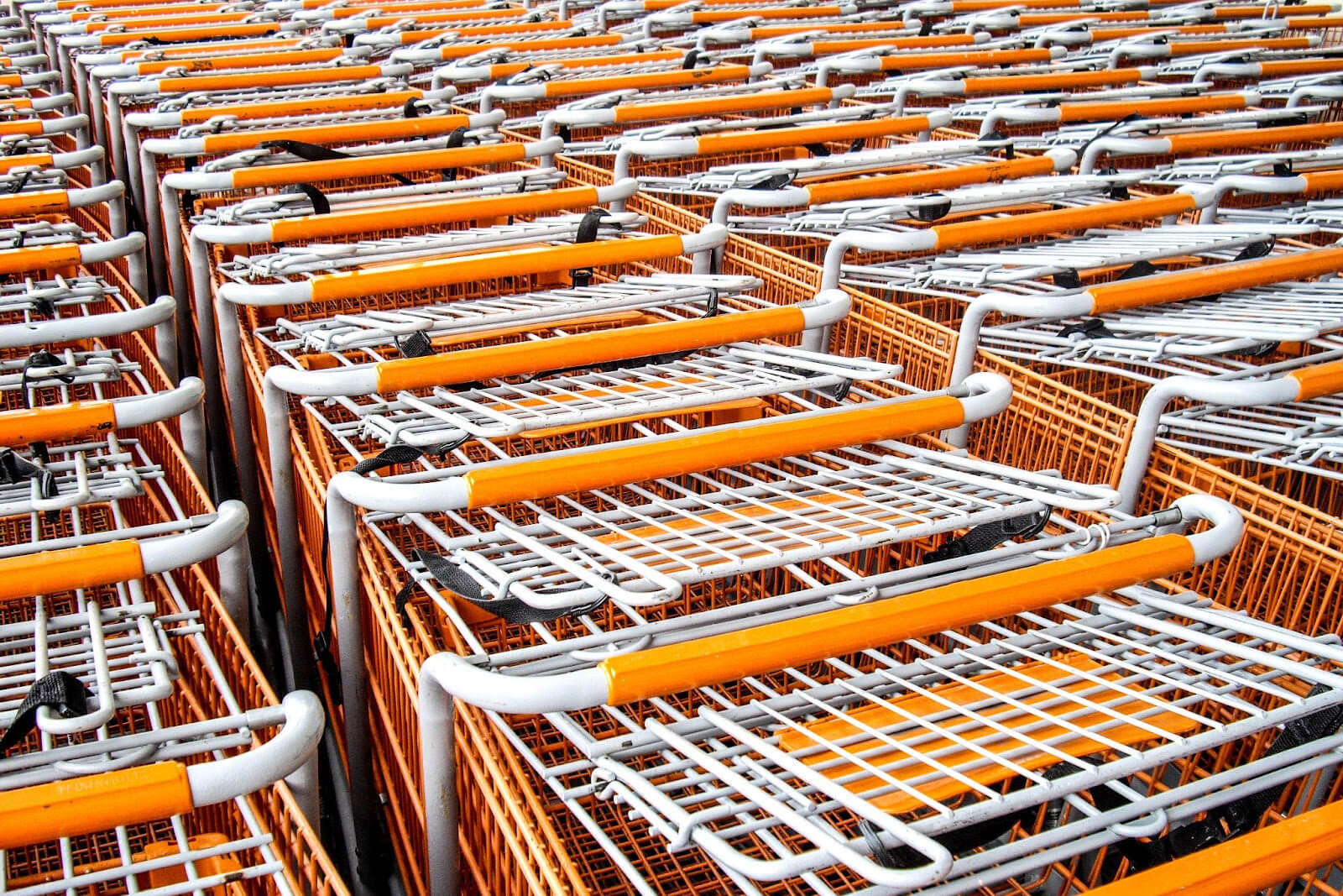 Shopping Carts Made From Metal or Plastic Which Are Right for Your