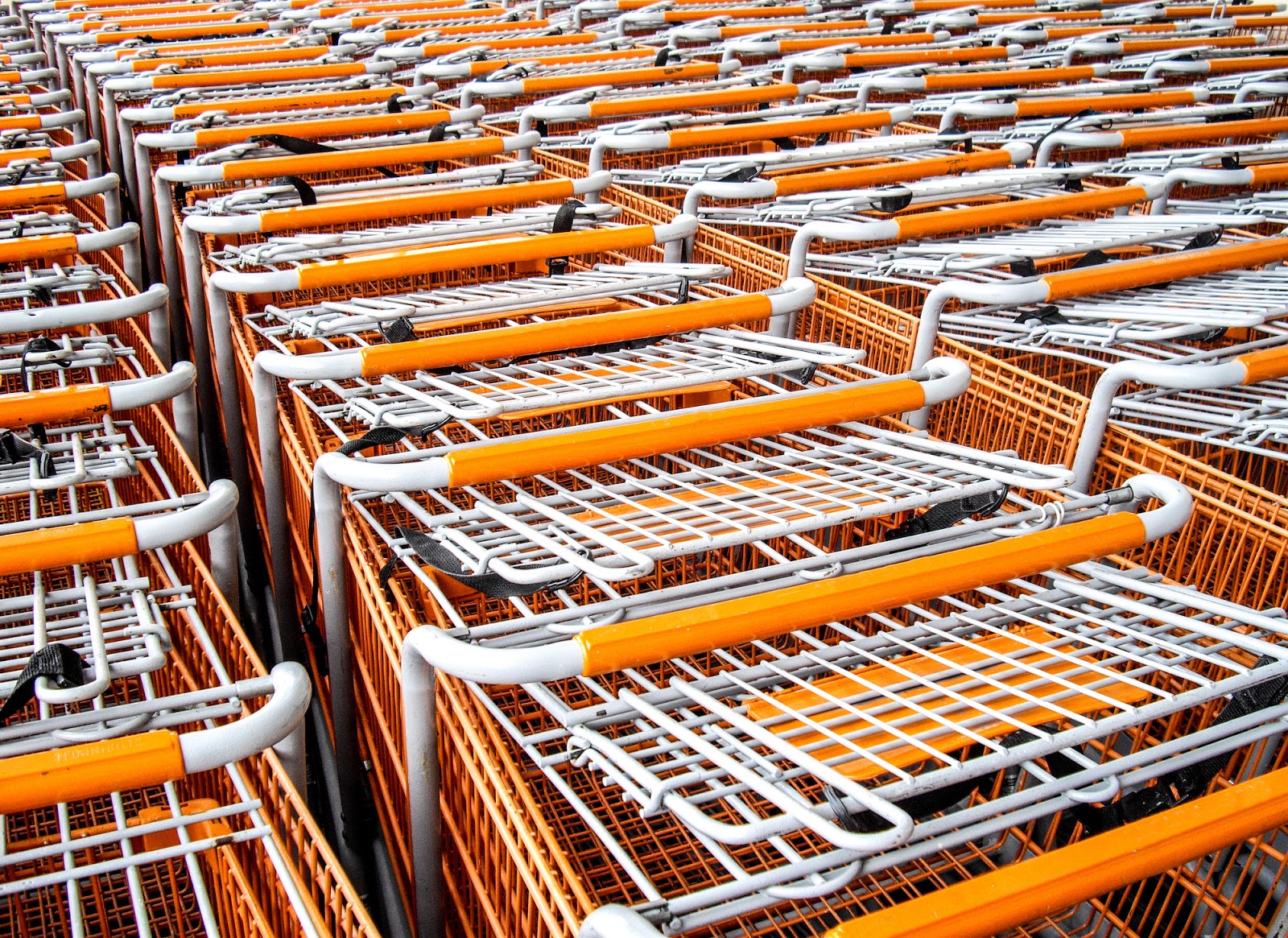 The Difference in Steel vs. Plastic Carts Good L Corp